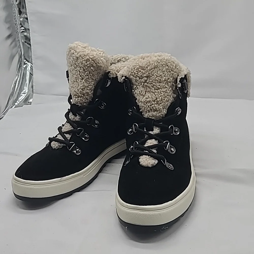 Blondo Shylo Waterproof Suede Faux Sherpa Lace Up Booties 7.5